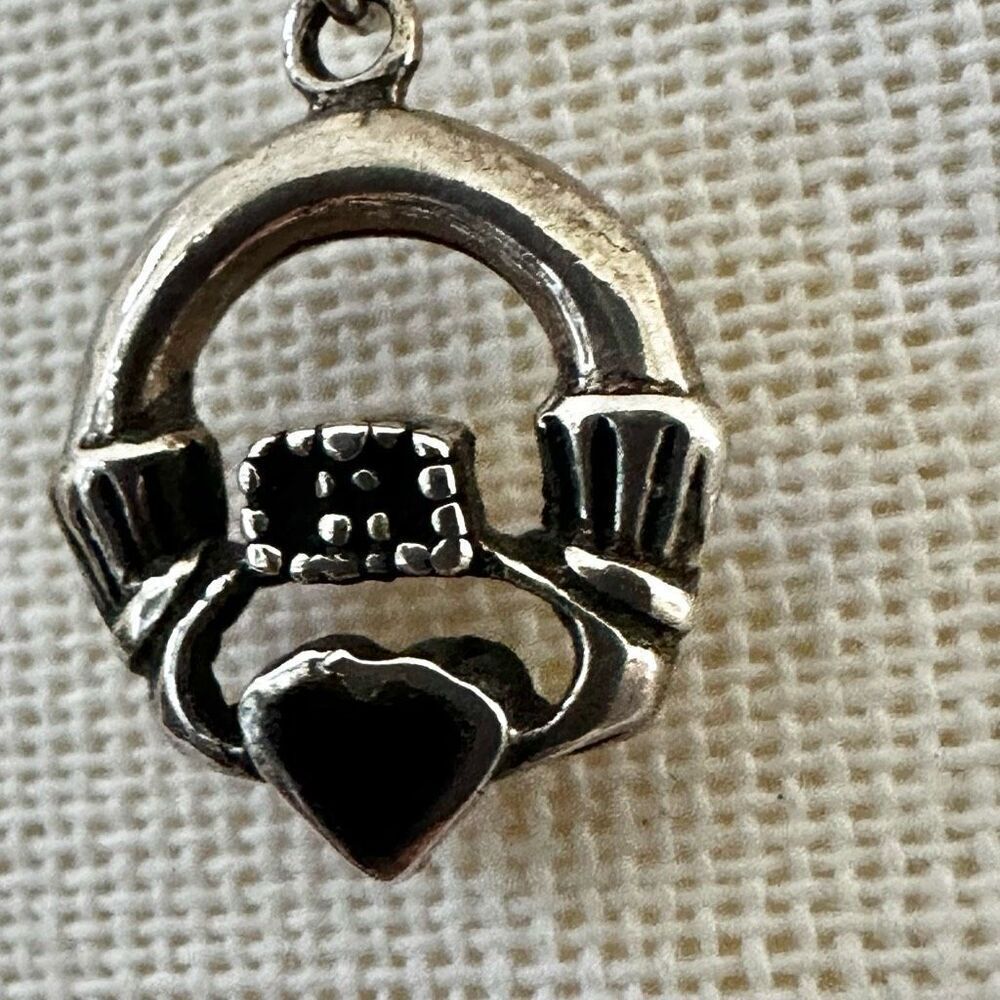 Sterling SilverโCladdagh Earrings with Black Onyx Hearts - Picture 7 of 8